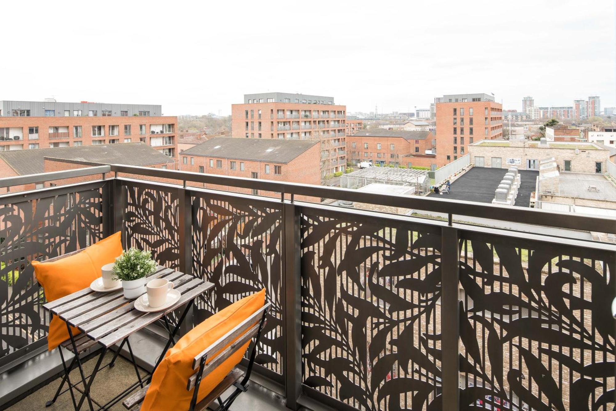 Canning Town -2 Bed Luxury Apartment Londra Dış mekan fotoğraf